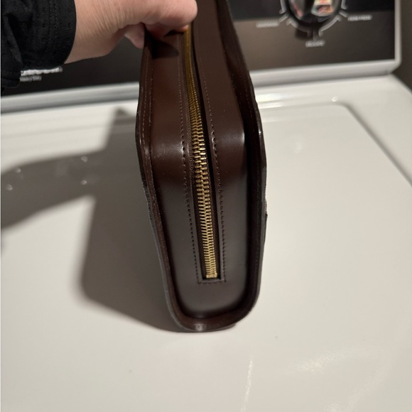 louis vuitton clutch - Picture 9 of 9